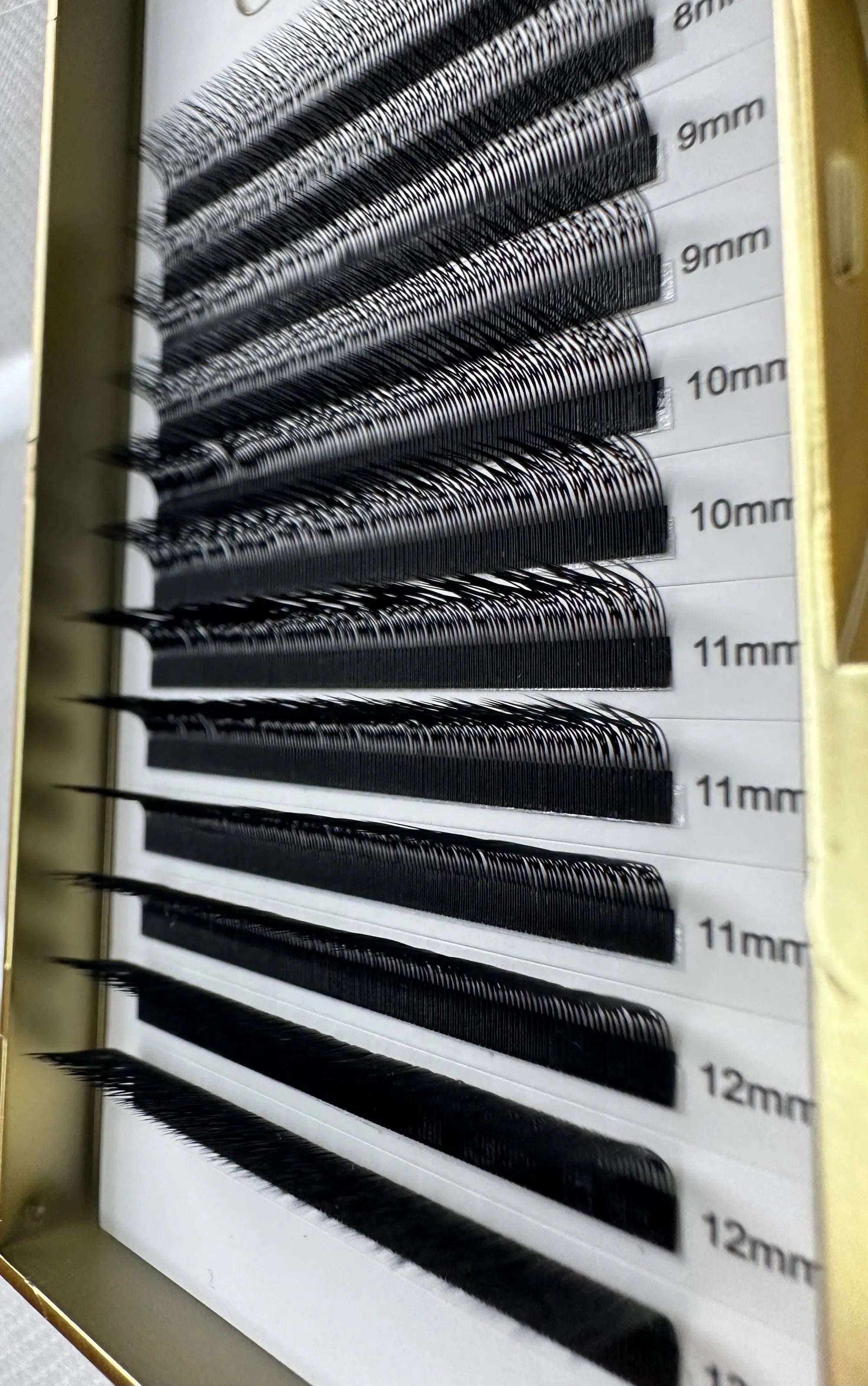 YY & W Narrow Lashes